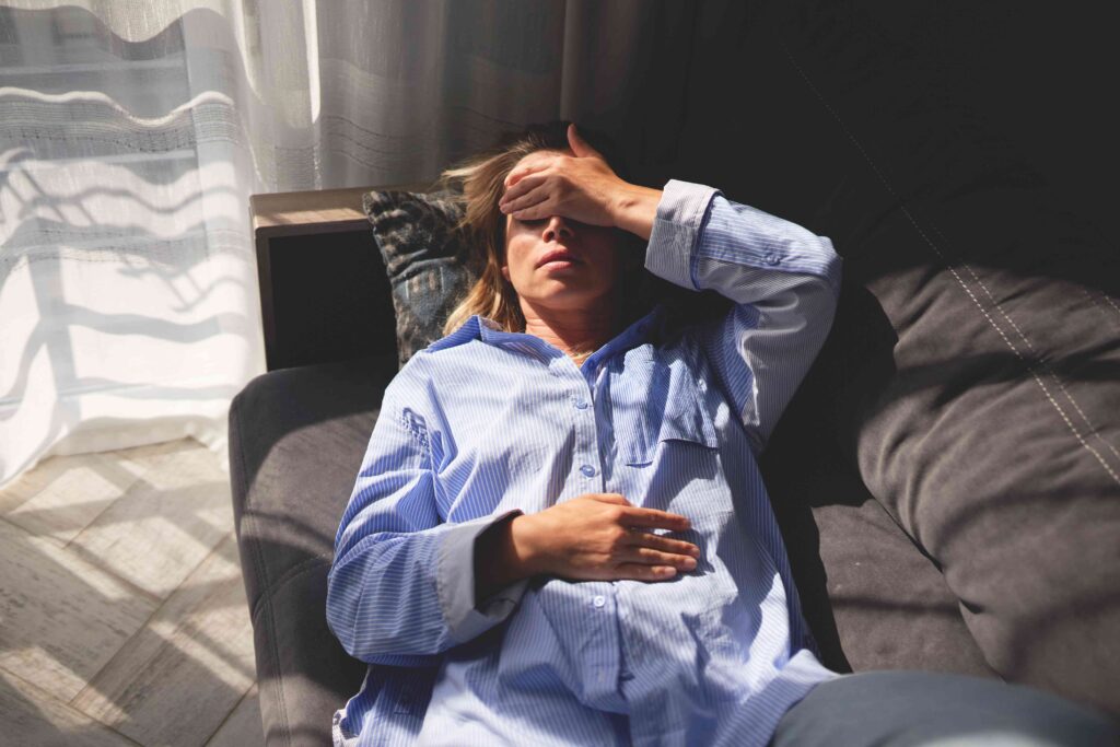 7 Ways to Keep Friendships Strong When Migraine Disrupts Your Social Life