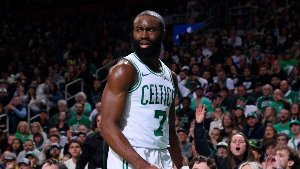 Celtics' Jaylen Brown undergoes knee surgery