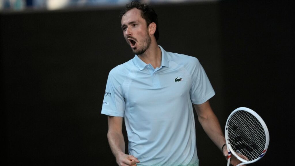 Daniil Medvedev defeats Zverev, faces Bublik in Halle final