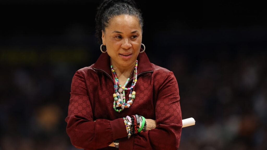 Dawn Staley offers strong words of support for Jalen Hurts