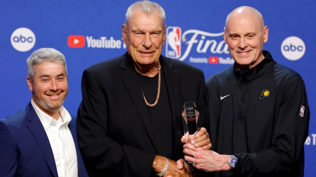 Don Nelson earns Chuck Daly Lifetime Achievement Award