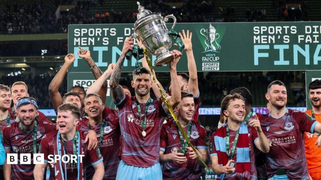 Drogheda celebrate winning the FAI Cup final in November