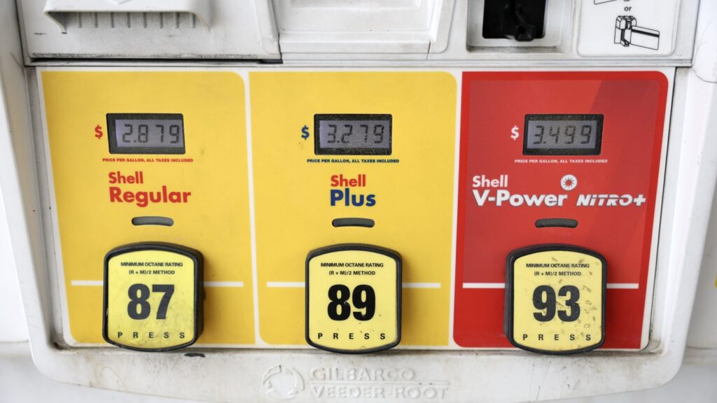 Inflation is holding steady as tariffs have yet to fully hit : NPR