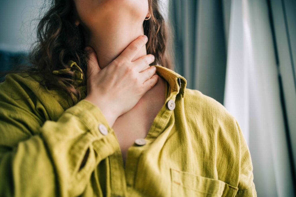 Is 'Razor Blade Throat' Really a Sign of the Newest COVID Variant? Here's What Doctors Say