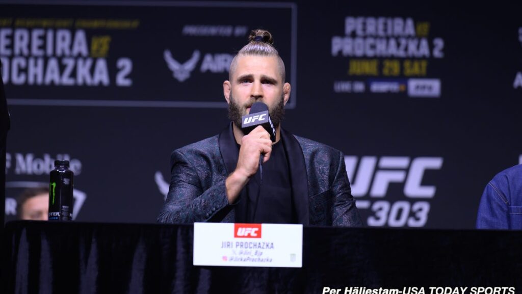 Jiri Prochazka fires back at 'big mouth guy' Magomed Ankalaev