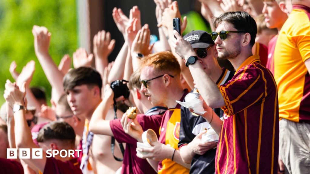 Motherwell fans