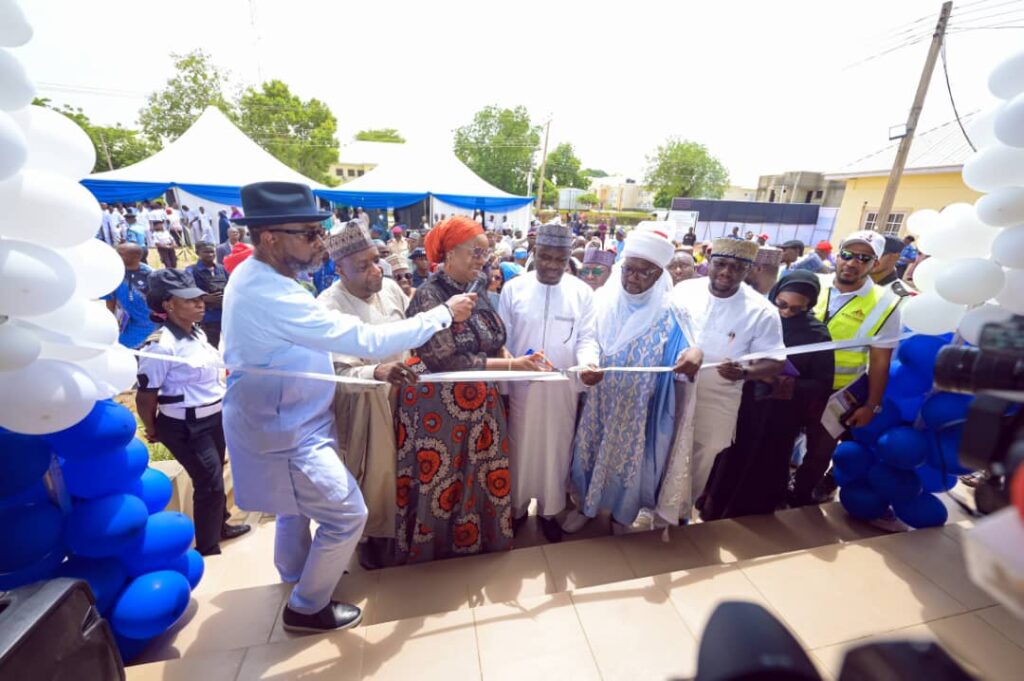 L–R: Manager, Nigerian Content Development, NLNG, Engr. Dagogo Bouwari; CMD, Federal Teaching Hospital, Gombe, Dr. Yusuf Abdullahi;  GM, External Relations & Sustainable Development, NLNG, Sophia Horsfall; CMD, ATBUTH, Prof. Yusuf Bara Jibrin; Tafida of Bauchi, Prof. Y. M. Bashir and Head, Public Relations, NLNG, Iwokiri Aprioku, during the official handover of the newly commissioned laboratory complex