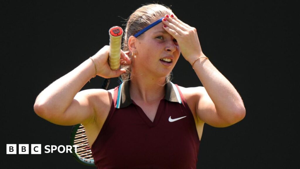 Hannah Klugman reacts to defeat by Yulia Putintseva