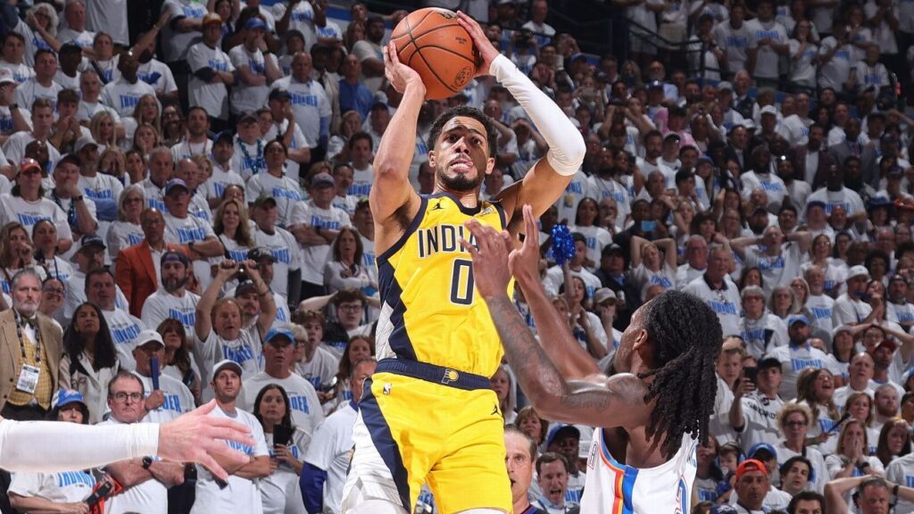 Pacers beat Thunder on Tyrese Haliburton's last-second shot