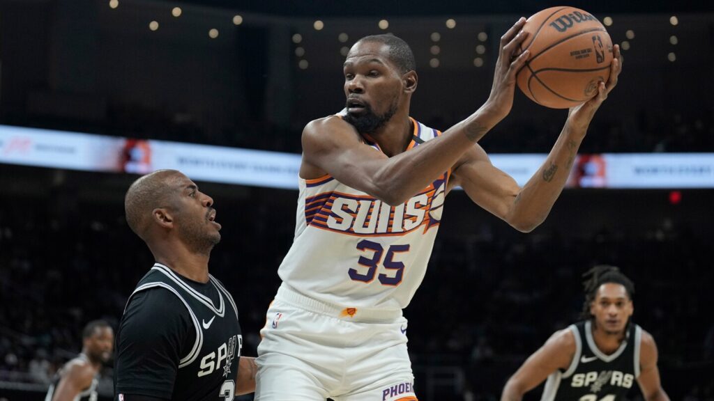Report: Suns, Kevin Durant's representatives sorting through multiple trade offers