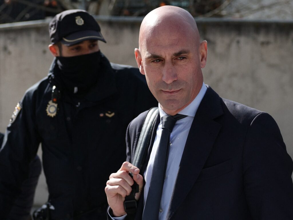 Rubiales to appeal fine for Hermoso forced kiss | Football News