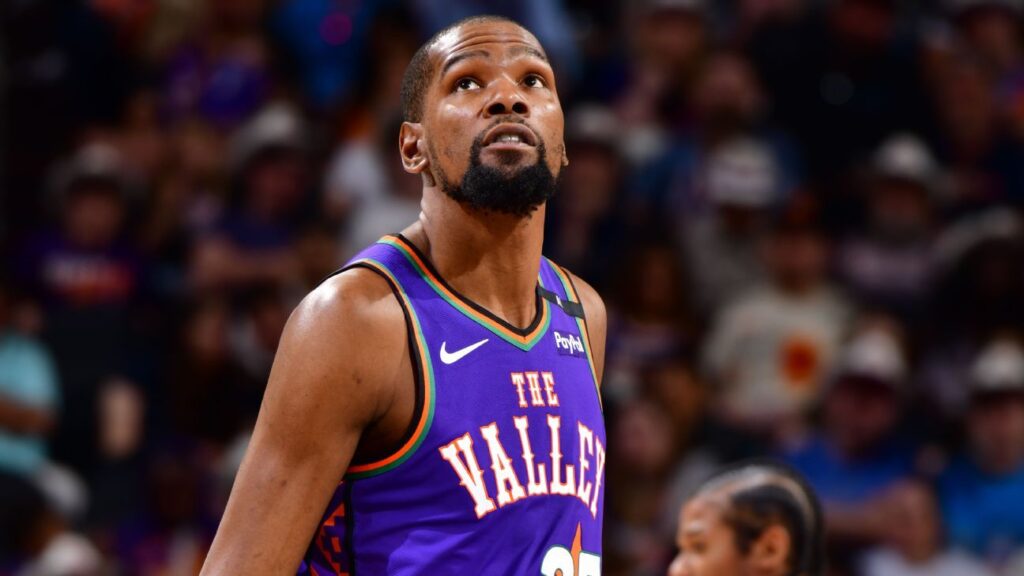 Sources - Suns, Durant's business partner weigh trade options