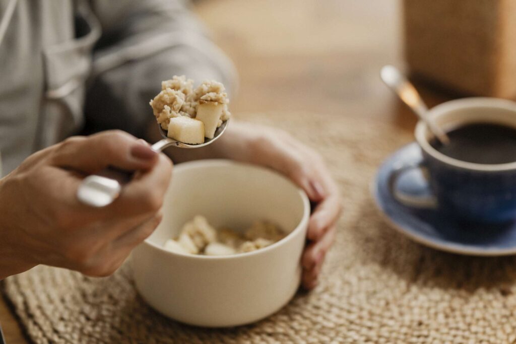 What To Eat After Food Poisoning: Safe Foods and Drinks