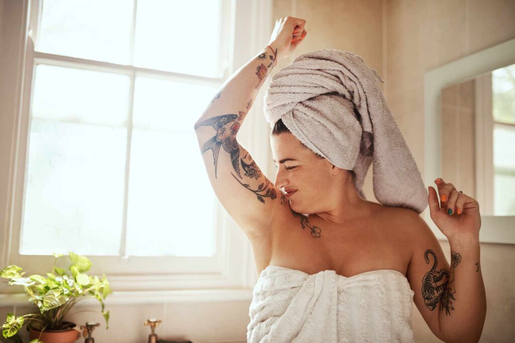 Why Do Your Armpits Smell Bad? Causes and Solutions