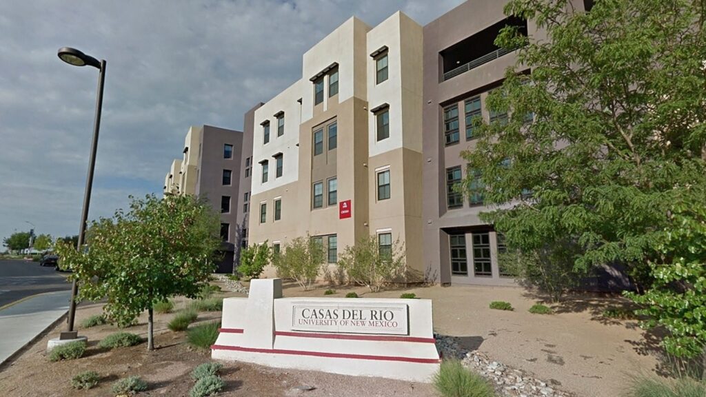 2 shot, 1 dead, at University of New Mexico in Albuquerque, suspect at large