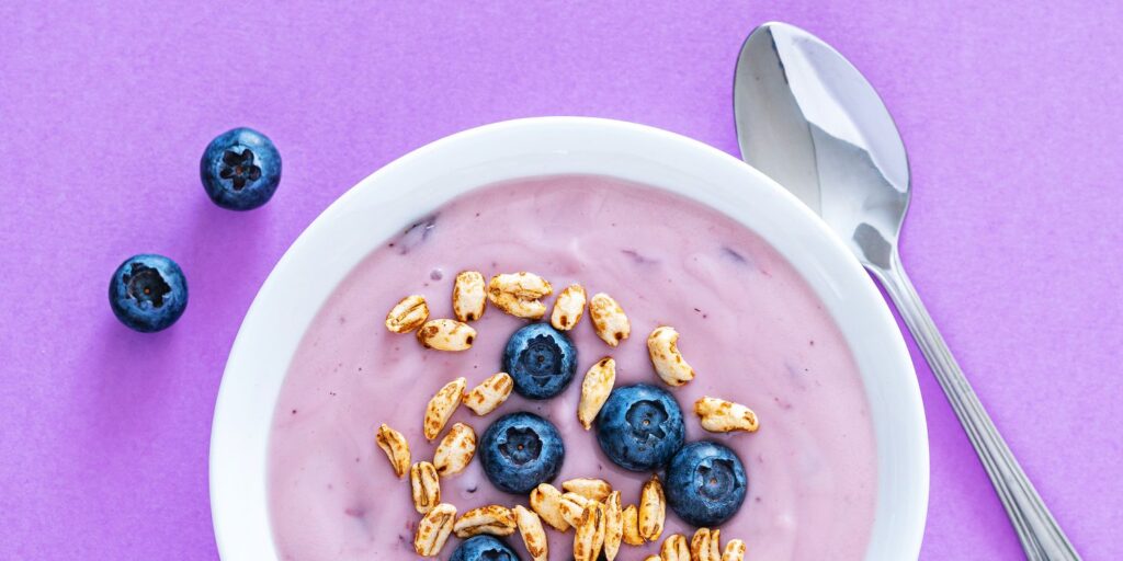 20 Healthy and Easy Low-Calorie Snacks, According to Dietitians