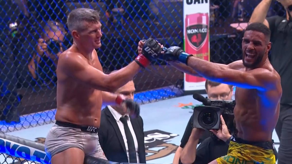 Bonfim beats 'Wonderboy' by debatable decision