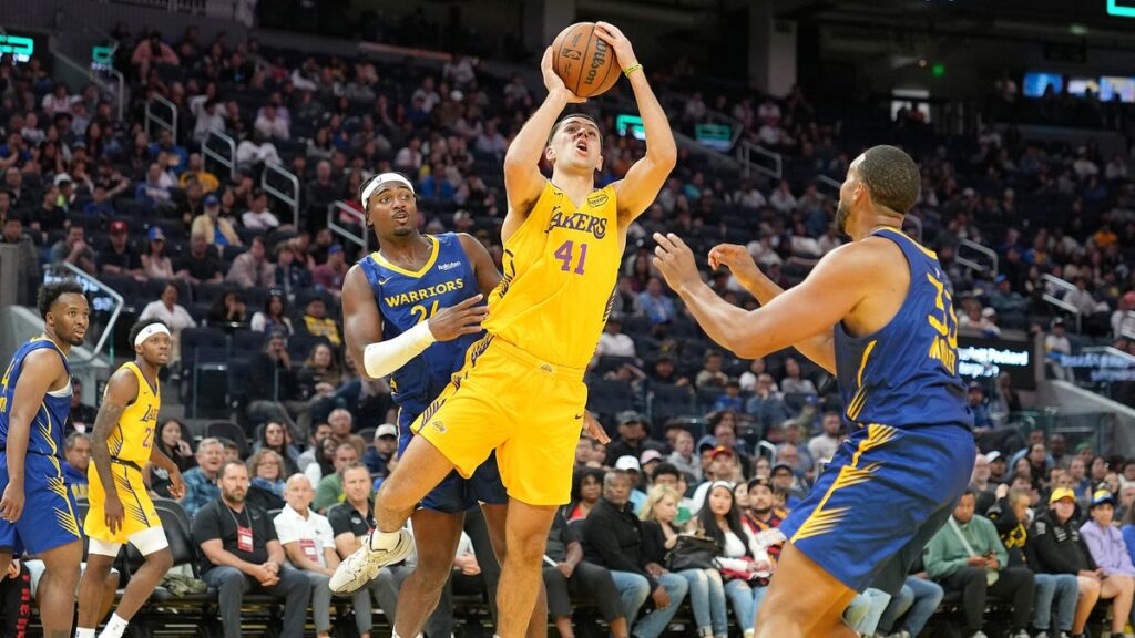 Cole Swider gets hot, but Lakers lose first game of California Classic