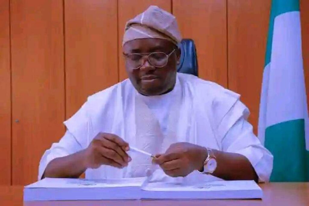 Adebayo-Adelabu-1200×800