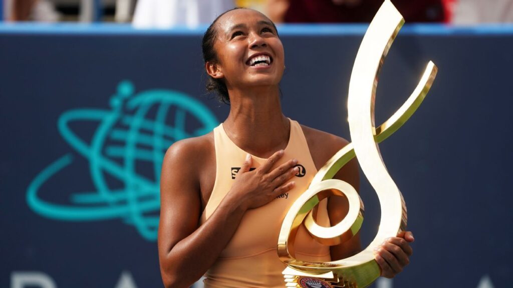 Leylah Fernandez breezes past Anna Kalinskaya for DC Open title Copy Link