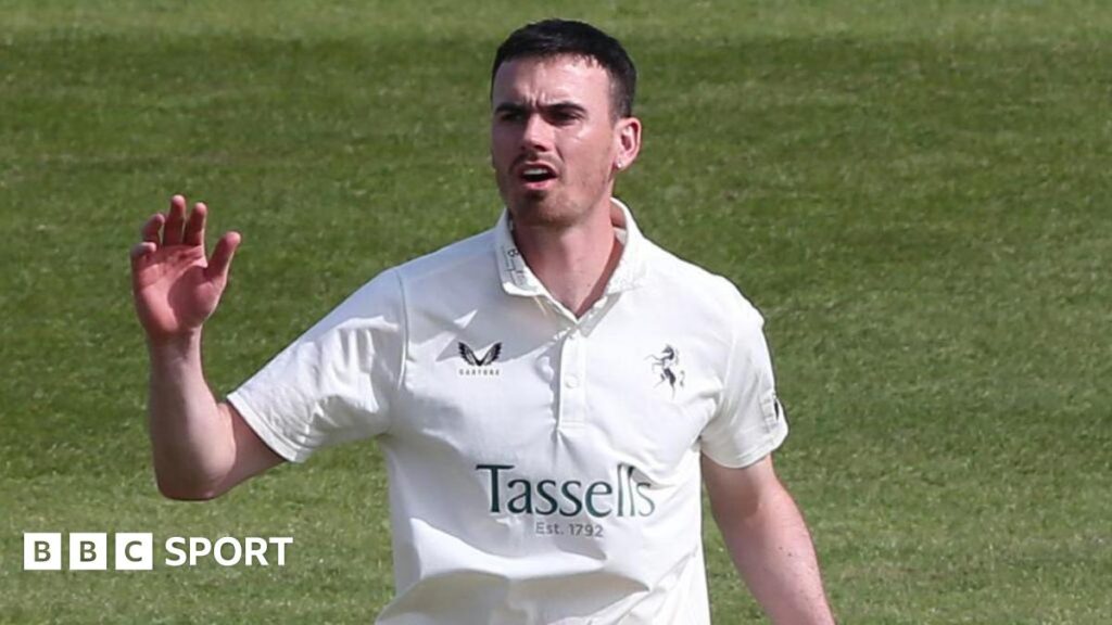 Kent bowler Nathan Gilchrist is to join Warwickshire at the end of the season