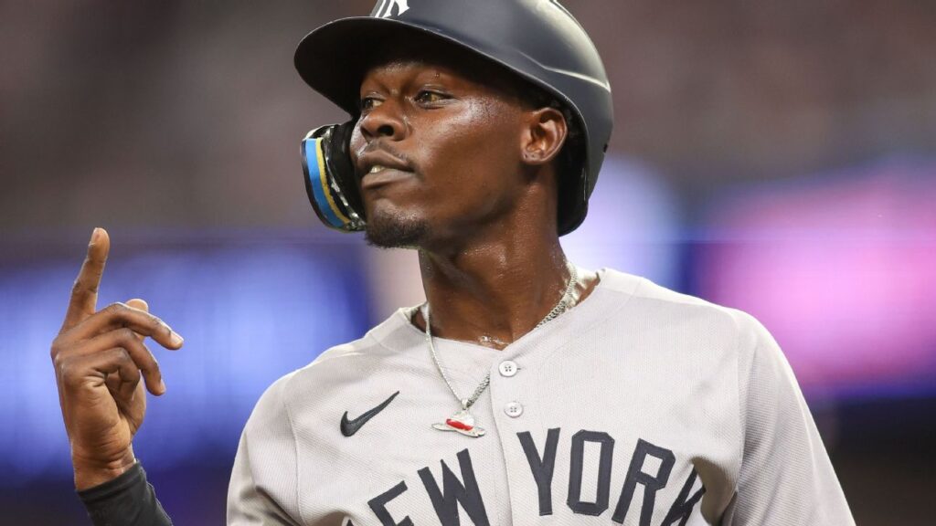 Reports: MLB looking into Braves coach's actions