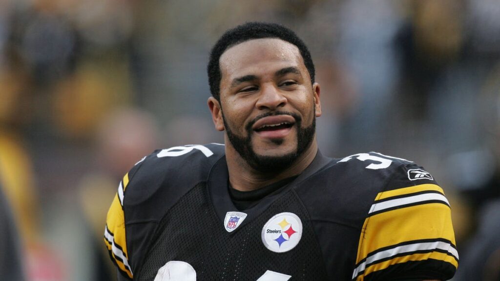 Steelers legend shares heartfelt message about major career decision