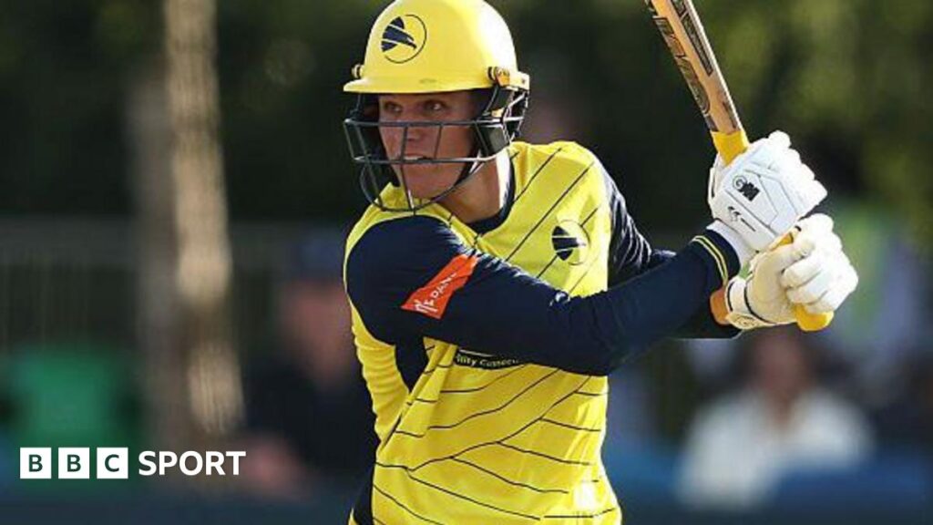 Toby Albert batting for Hampshire