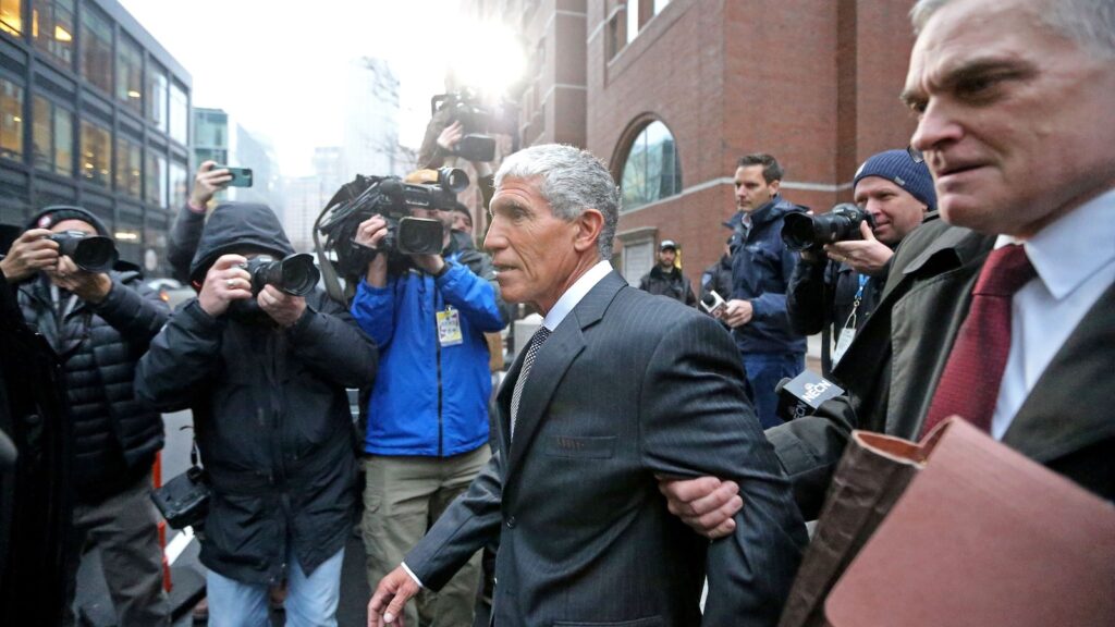'Varsity Blues' cheating scandal mastermind must disclose criminal past to new clients: Judge