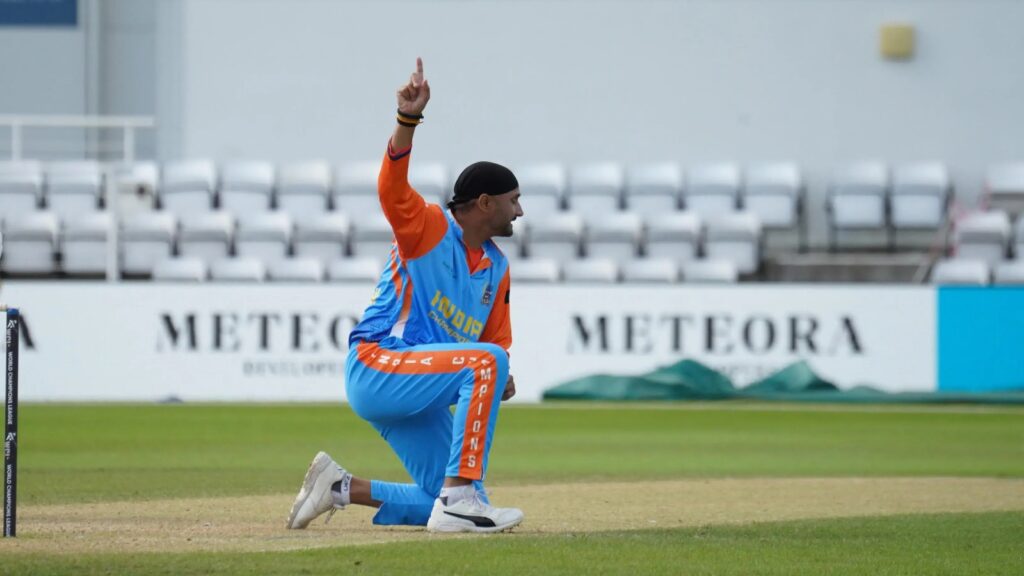 Indian Champions Harbhajan in action during the World Championship of Legends game against South Africa Champions. (WCL Media)