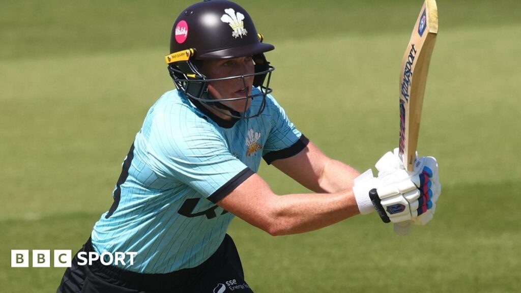 Grace Harris batting for Surrey