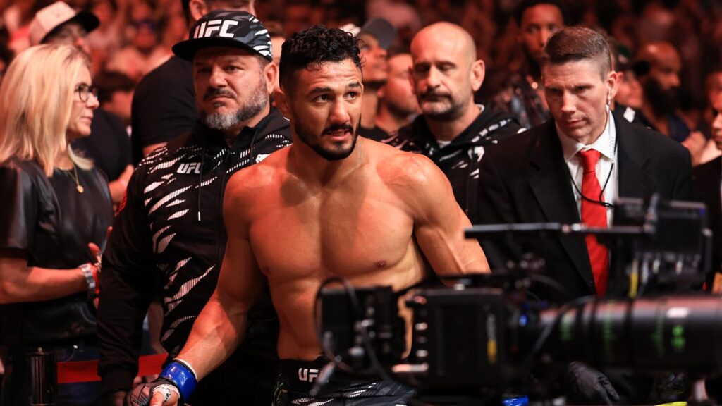 Ali Abdelaziz to force break on Aaron Pico after UFC 319 knockout loss