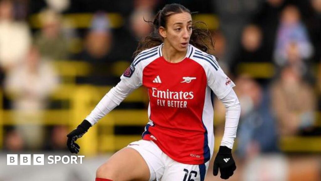 Rosa Kafaji playing for Arsenal