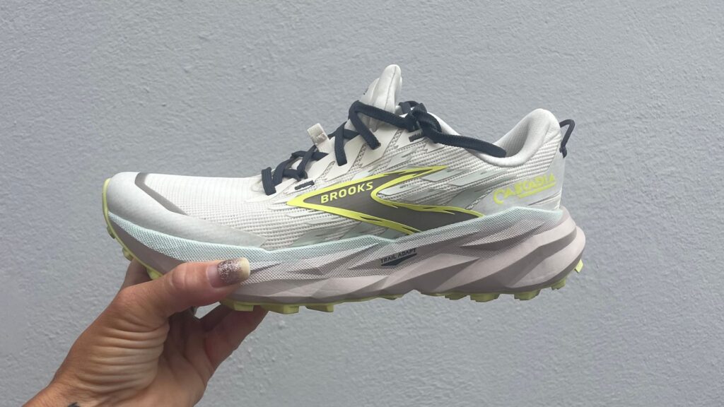 Brooks Cascadia 19 trail running shoe