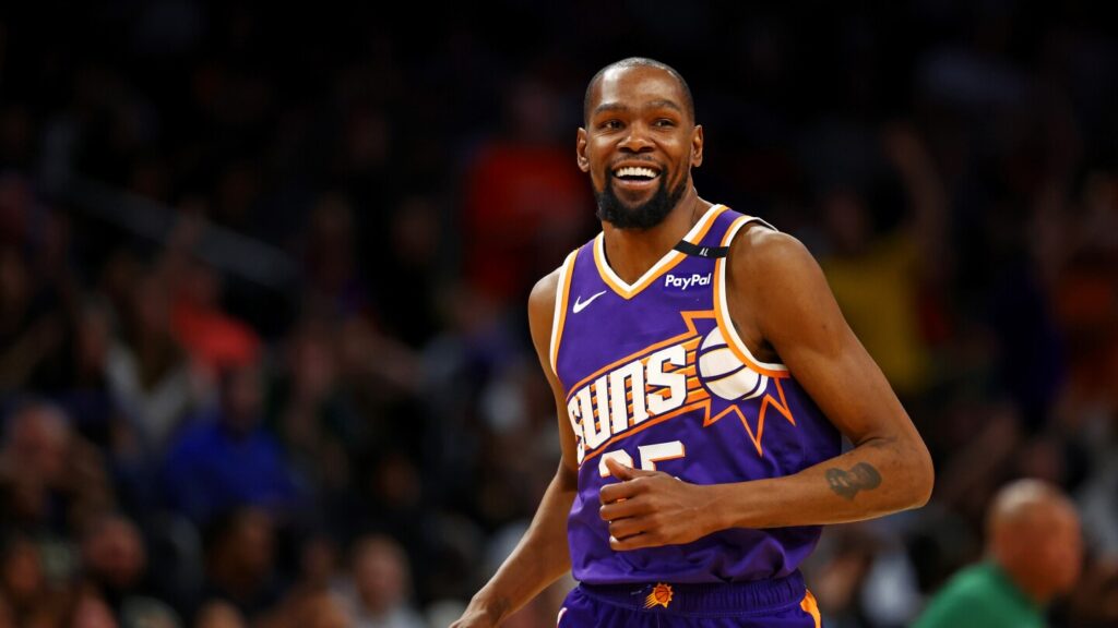 Durant, Rockets reportedly have 'no sense of urgency' to get contract extension done