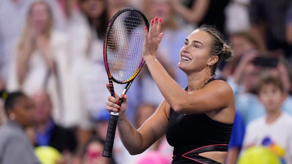Fan proposes in stands during Sabalenka's match at US Open