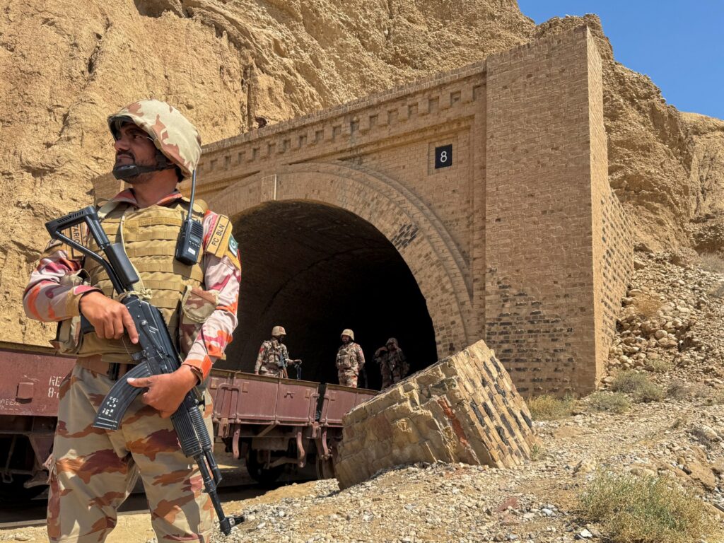 Pakistan says soldiers kill 33 fighters near Afghan border | Conflict News