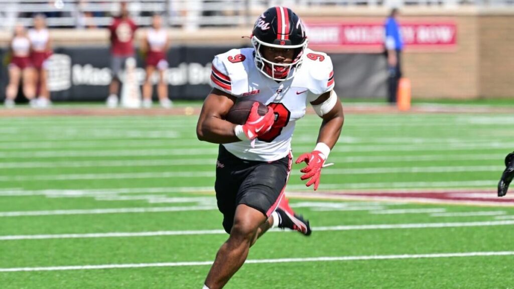 Sam Houston vs. Western Kentucky prediction, bets, odds: Model reveals free CFB picks for Week 0, 2025