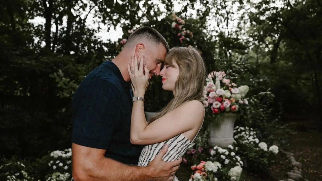 This Is Taylor Swift’s Diamond Engagement Watch