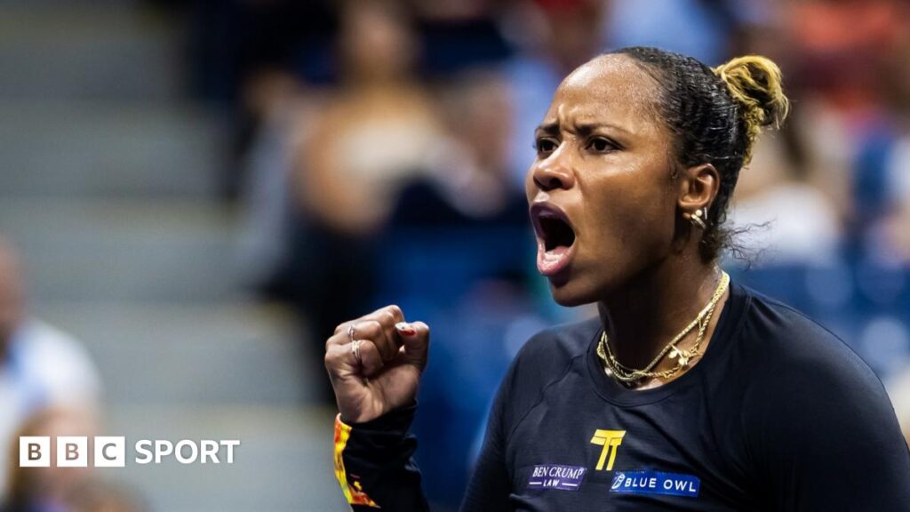 Taylor Townsend celebrates beating Mirra Andreeva in the third round of the women's singles at the US Open
