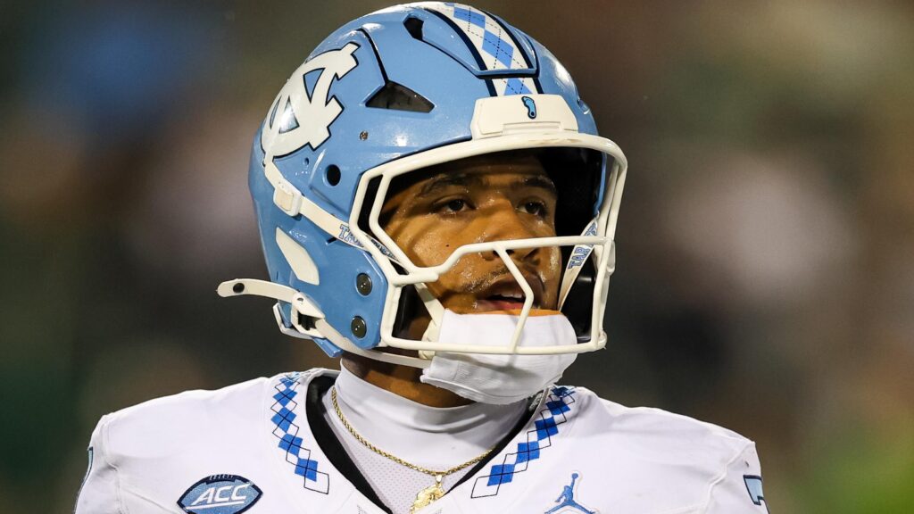 Bill Belichick, UNC Beat Richmond as Fans Question Gio Lopez's Future as QB1