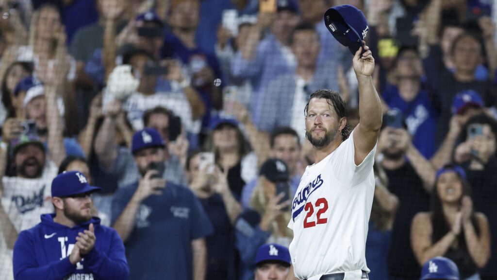 Dodgers' Clayton Kershaw Talks Final Regular-Season Home Start After Retirement Reveal
