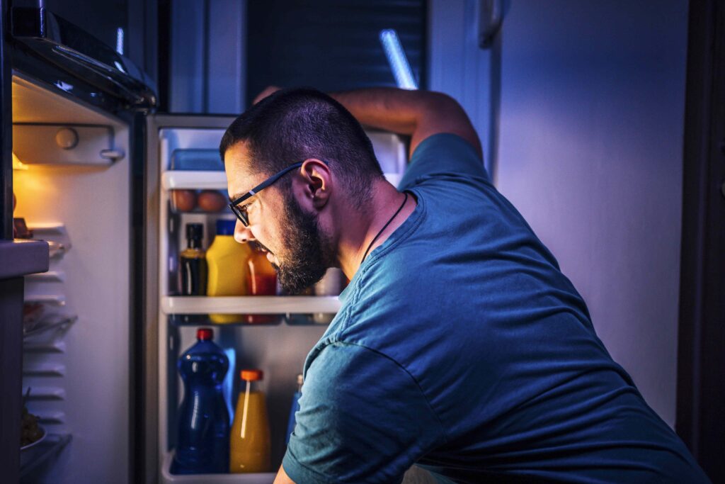 How Skipping Breakfast and Eating Late at Night Could Put Your Bone Health at Risk How Skipping Breakfast and Eating Late at Night Could Put Your Bone Health at Risk