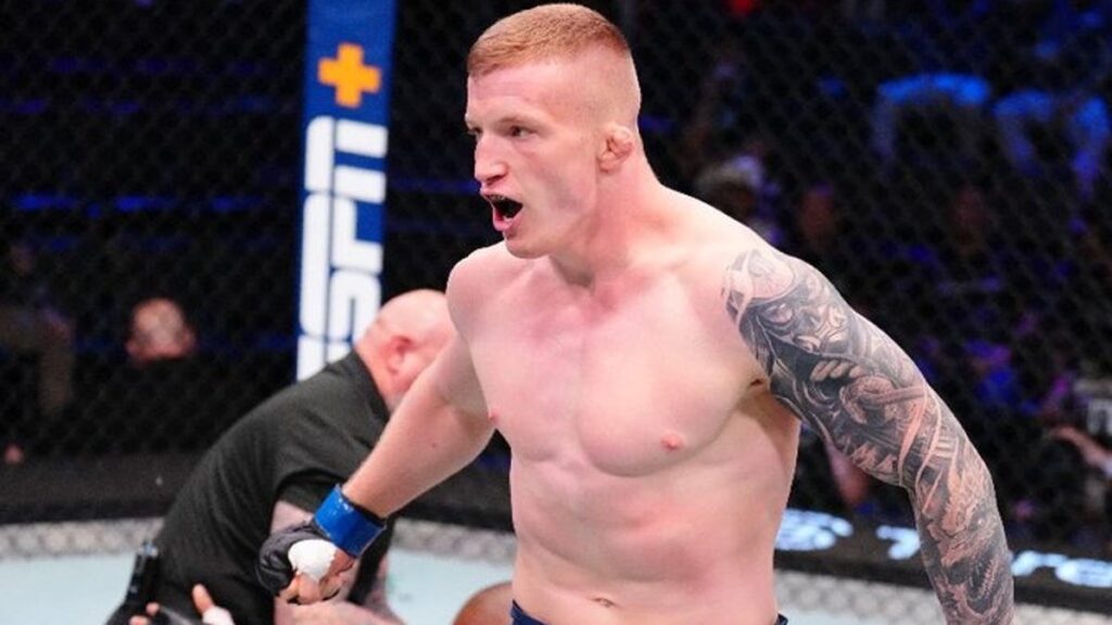 Iwo Baraniewski shocks Mahamed Aly with 20-second KO