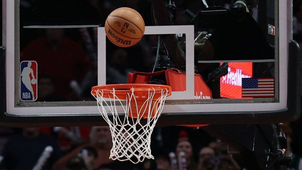 Long end-of-quarter shots to count against NBA teams, not players