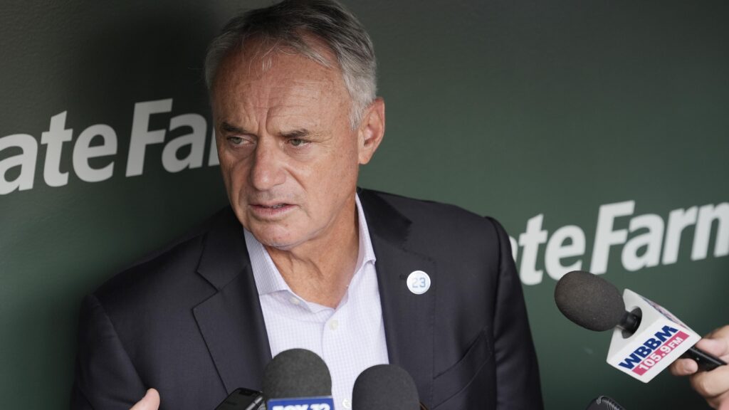 MLB Players Reportedly See Pursuit of Salary Cap in CBA Talks as 'Declaration of War'