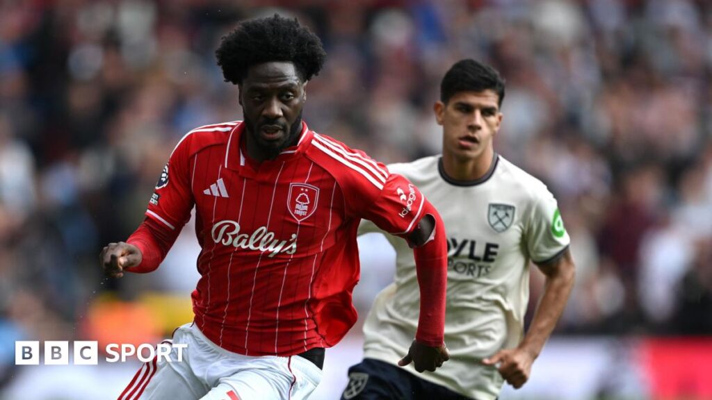 Ola Aina playing for Nottingham Forest