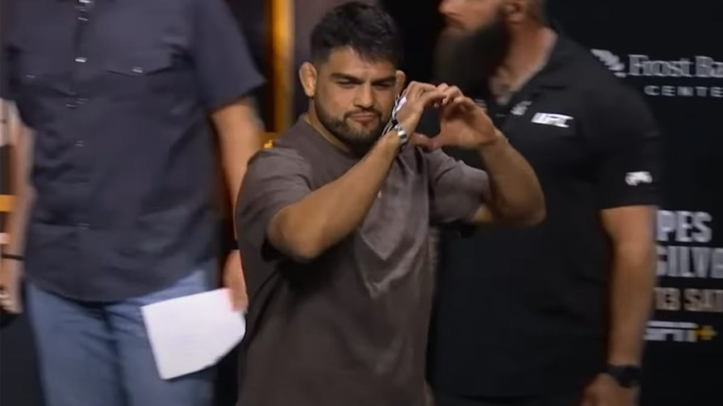 Robert Whittaker on Kelvin Gastelum’s Noche UFC weight miss: ‘He knew’ Robert Whittaker on Kelvin Gastelum's Noche UFC weight miss: 'He knew'