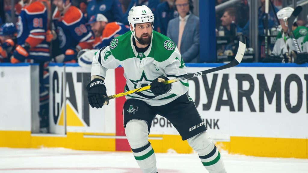Stars' Jamie Benn to Have Surgery for Collapsed Lung, Expected to Make Full Recovery