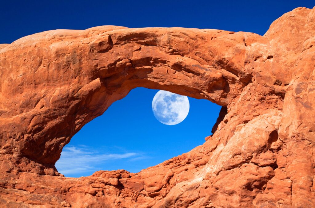 Arches National Park moon sighting